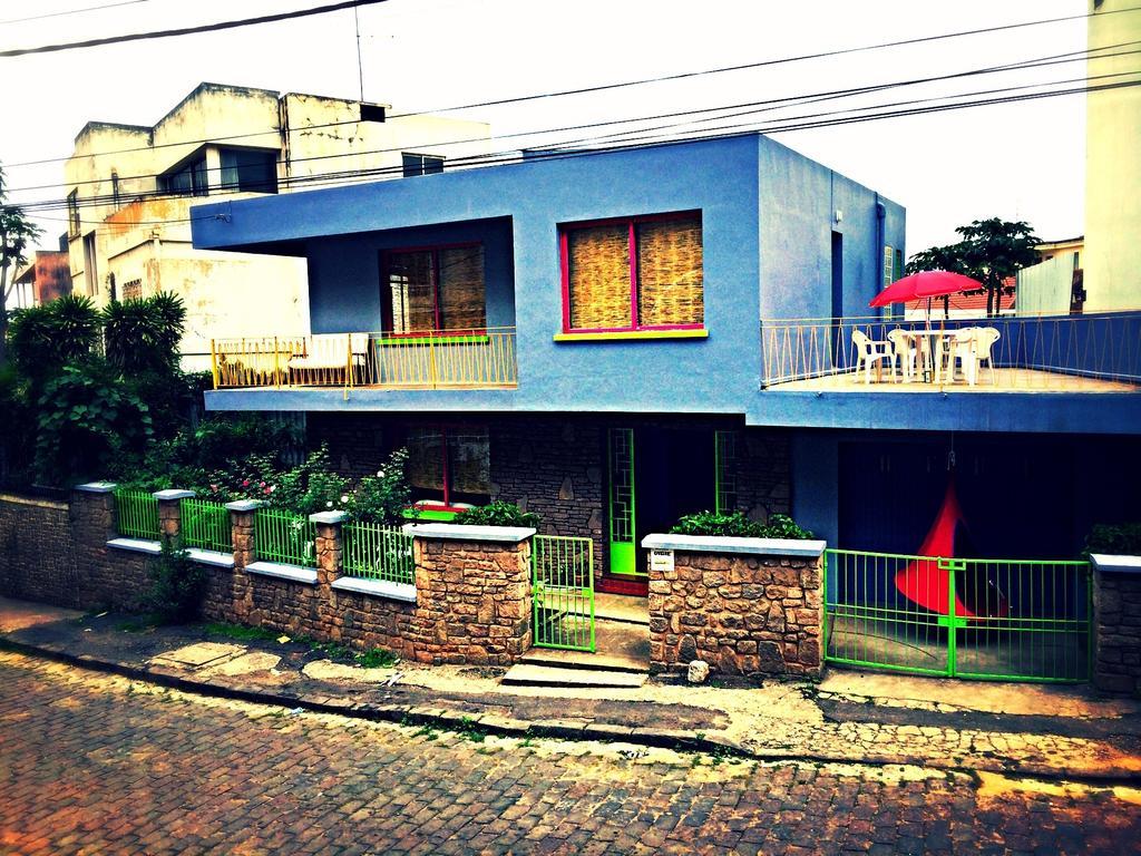 Madagascar Underground Albergue Antananarivo Exterior foto